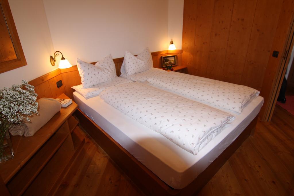 Residence Mairhofer Dobbiaco Room photo