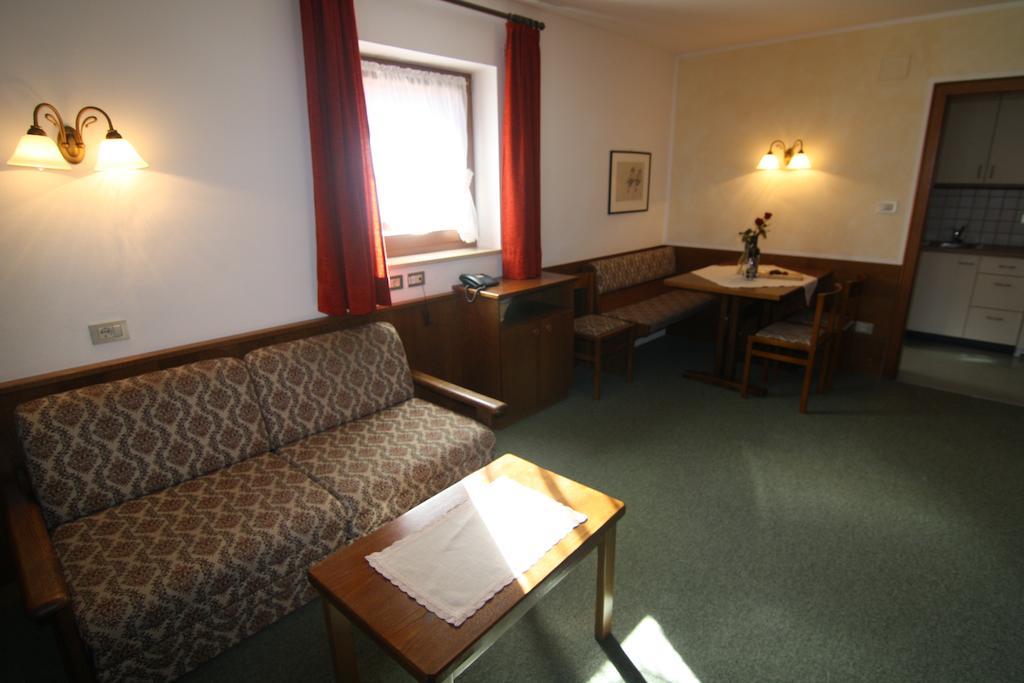 Residence Mairhofer Dobbiaco Room photo