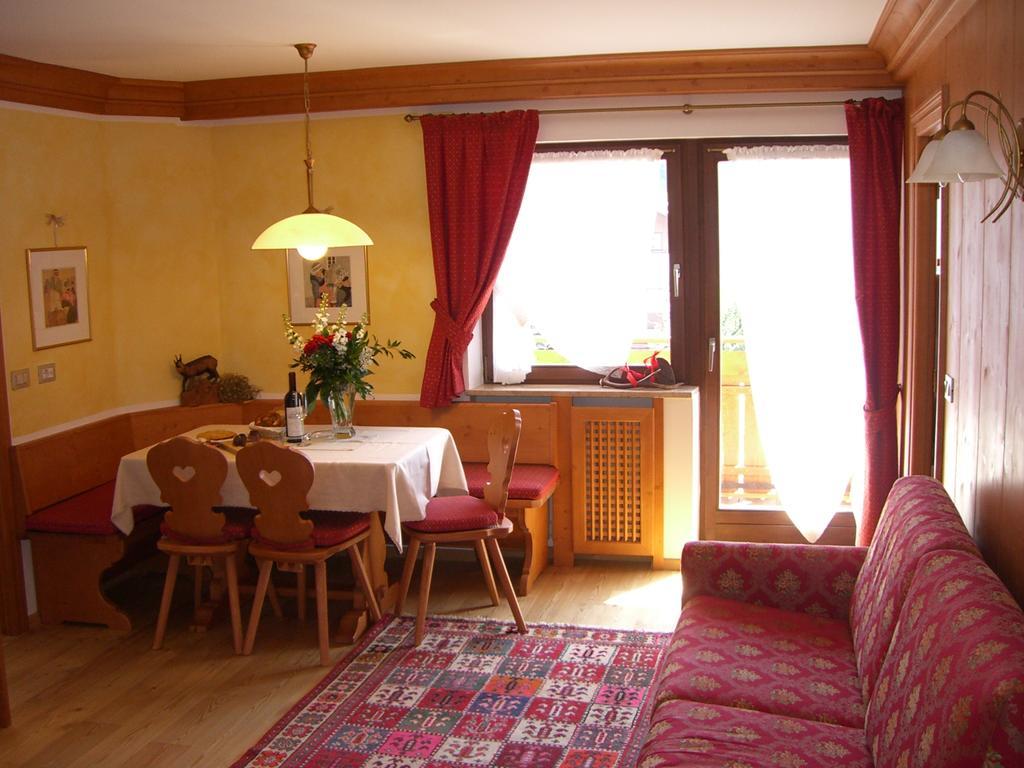 Residence Mairhofer Dobbiaco Room photo